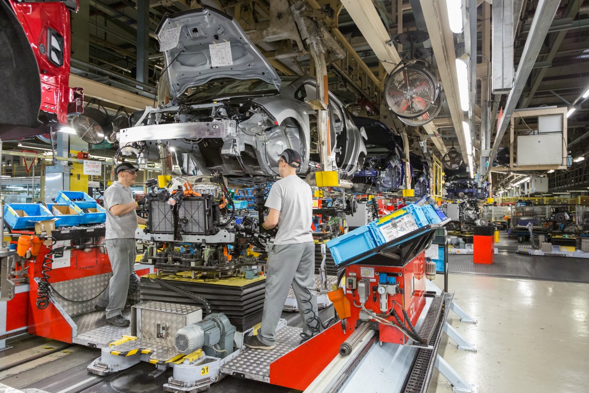 Nissan LEAFs in production in Nissan’s flagship Sunderland plant 