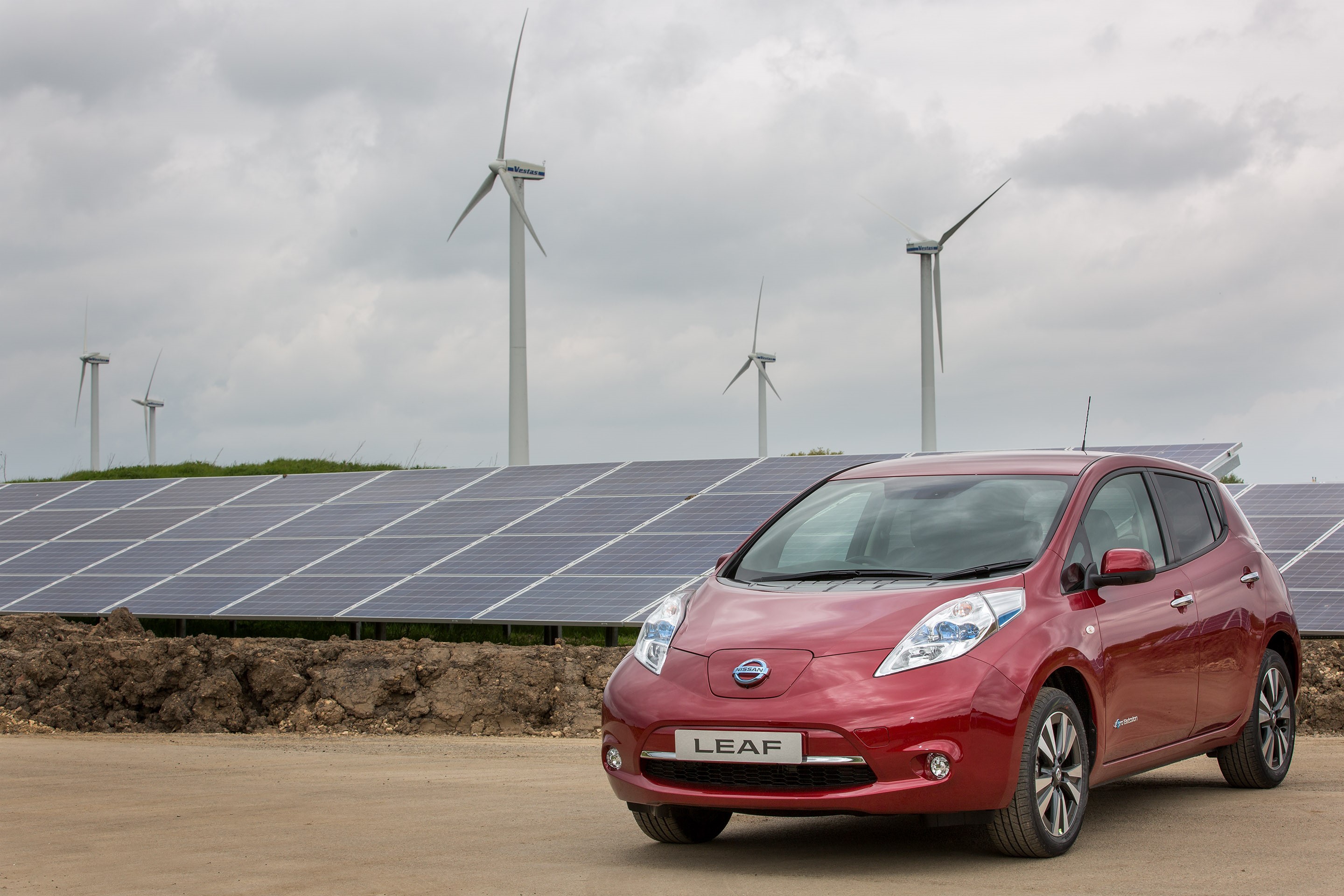 Nissan harnesses wind and sun to power its manufacturing