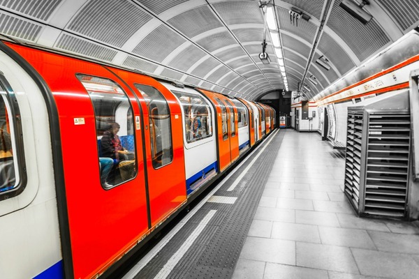 London tube to be powered by clean electricity