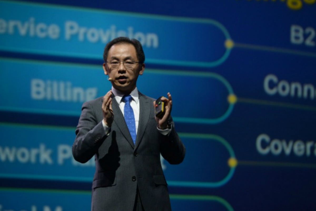 Ryan Ding, president of Huawei products and solutions, launching Things Coverage