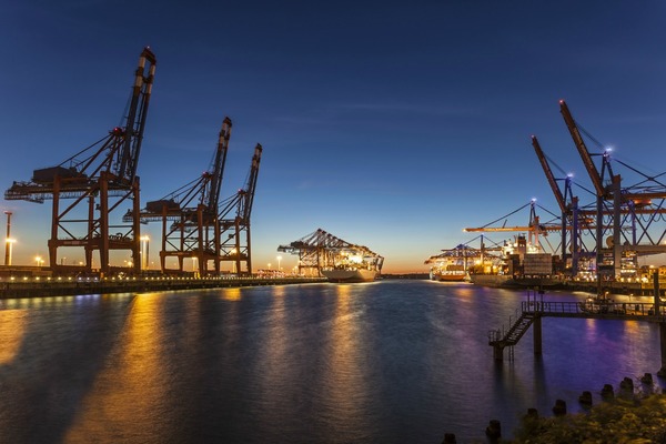 Hamburg embarks on smart port project