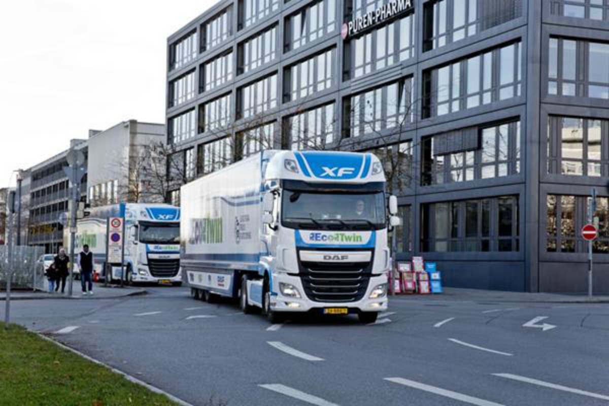 Truck platooning can be seen in action ahead of the Electronica event in Munich