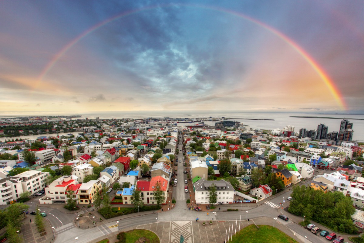 The system is being installed at six selected intersections in Reykjavik