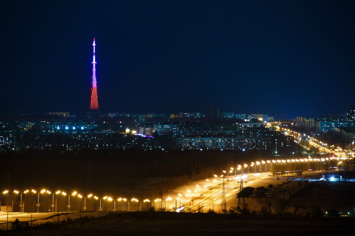 The tower was previously illuminated with conventional lighting which was energy inefficient