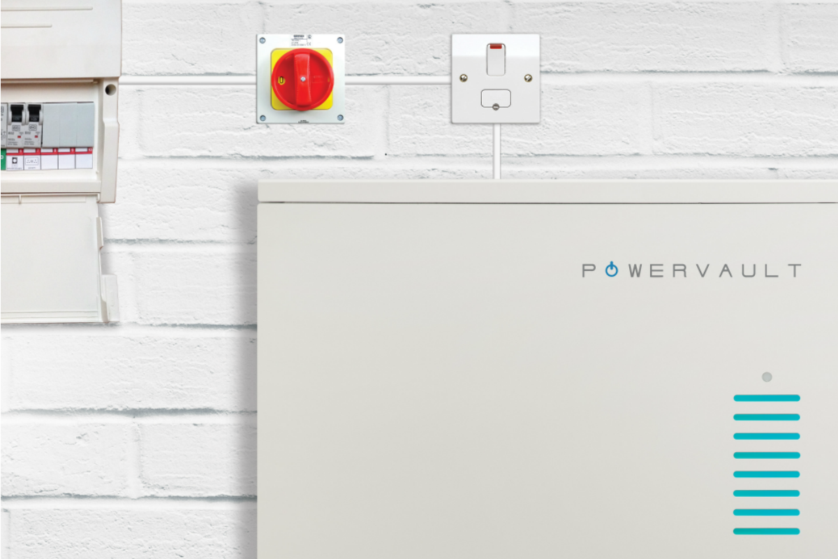 The partnership reduces the cost of a Powervault smart battery unit by 30 per cent