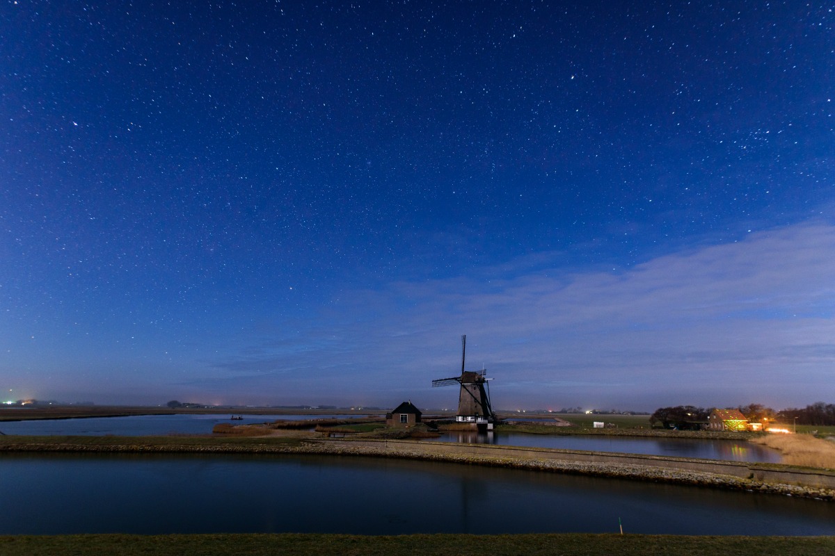 Intelligent streetlights let the night sky of Texel be seen in all its glory