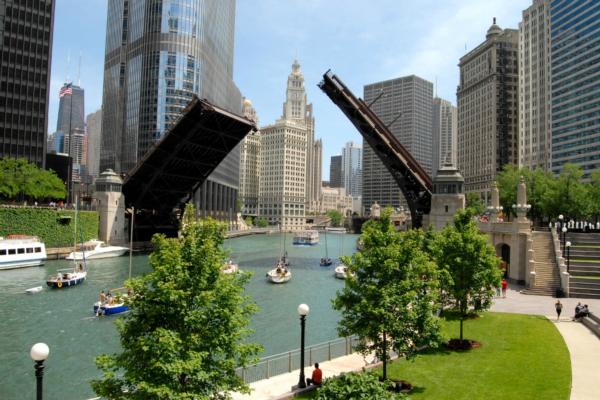 Verizon purchases fibre-optic assets in Chicago