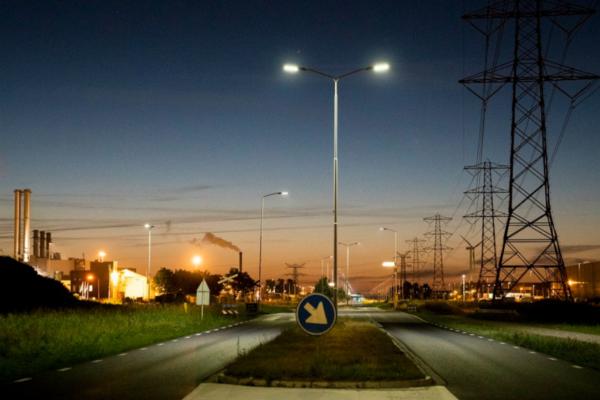 Dutch port adopts intelligent lighting