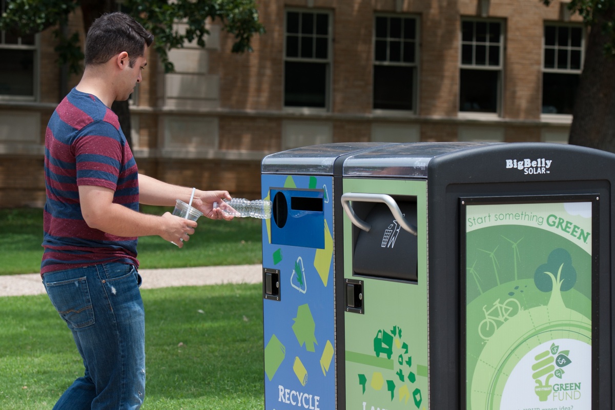 Smart recycling cans in action