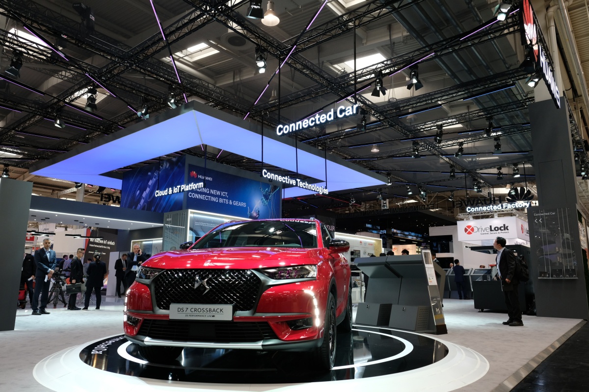  The DS 7 Crossback uses Groupe PSA’s connected vehicle modular platform 