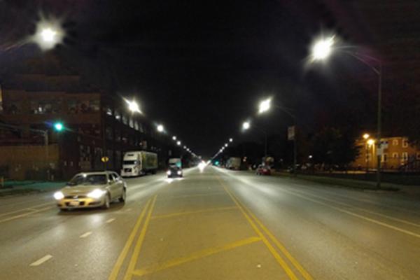 Chicago reaches smart streetlight milestone