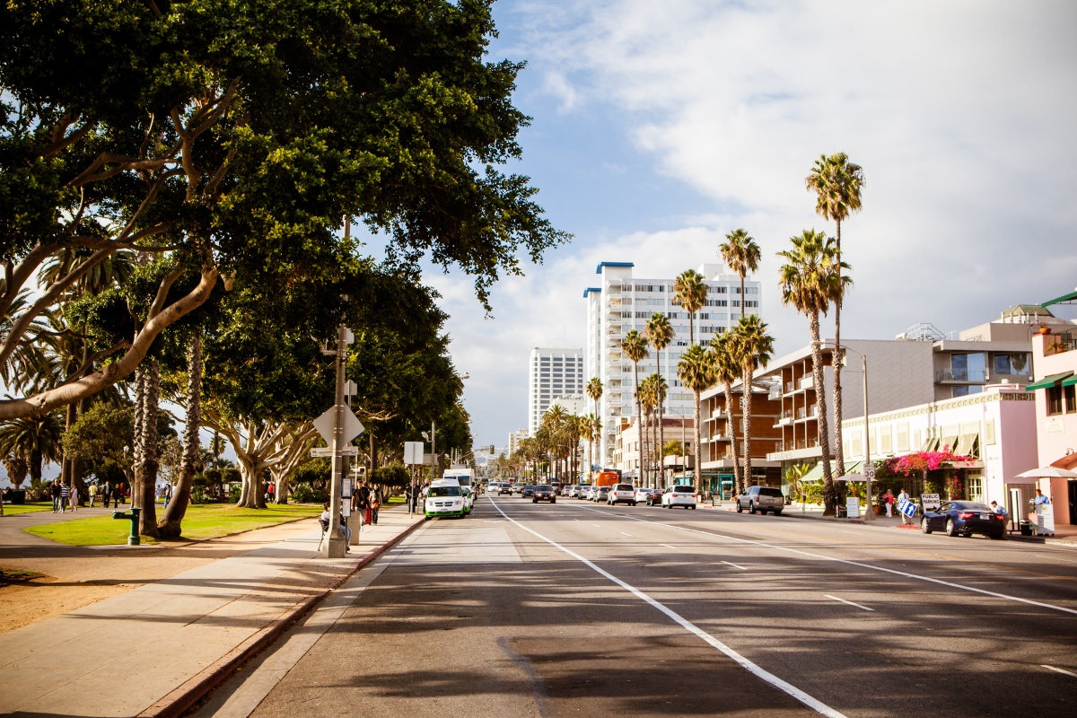 Santa Monica: one of the cities in which the Open Curbs initiative is launching