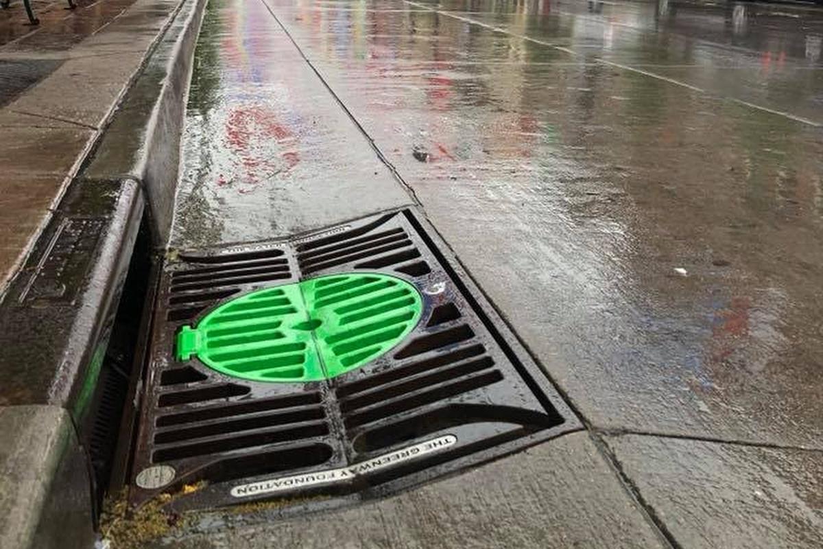 The Gutter Bin technology captures pollution from flowing stormwater