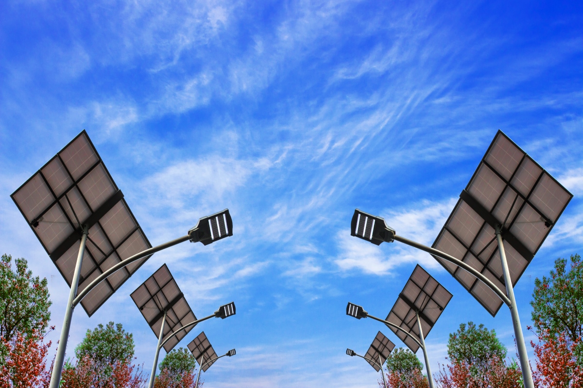 The smart streetlight market will grow by well over a quarter by 2023