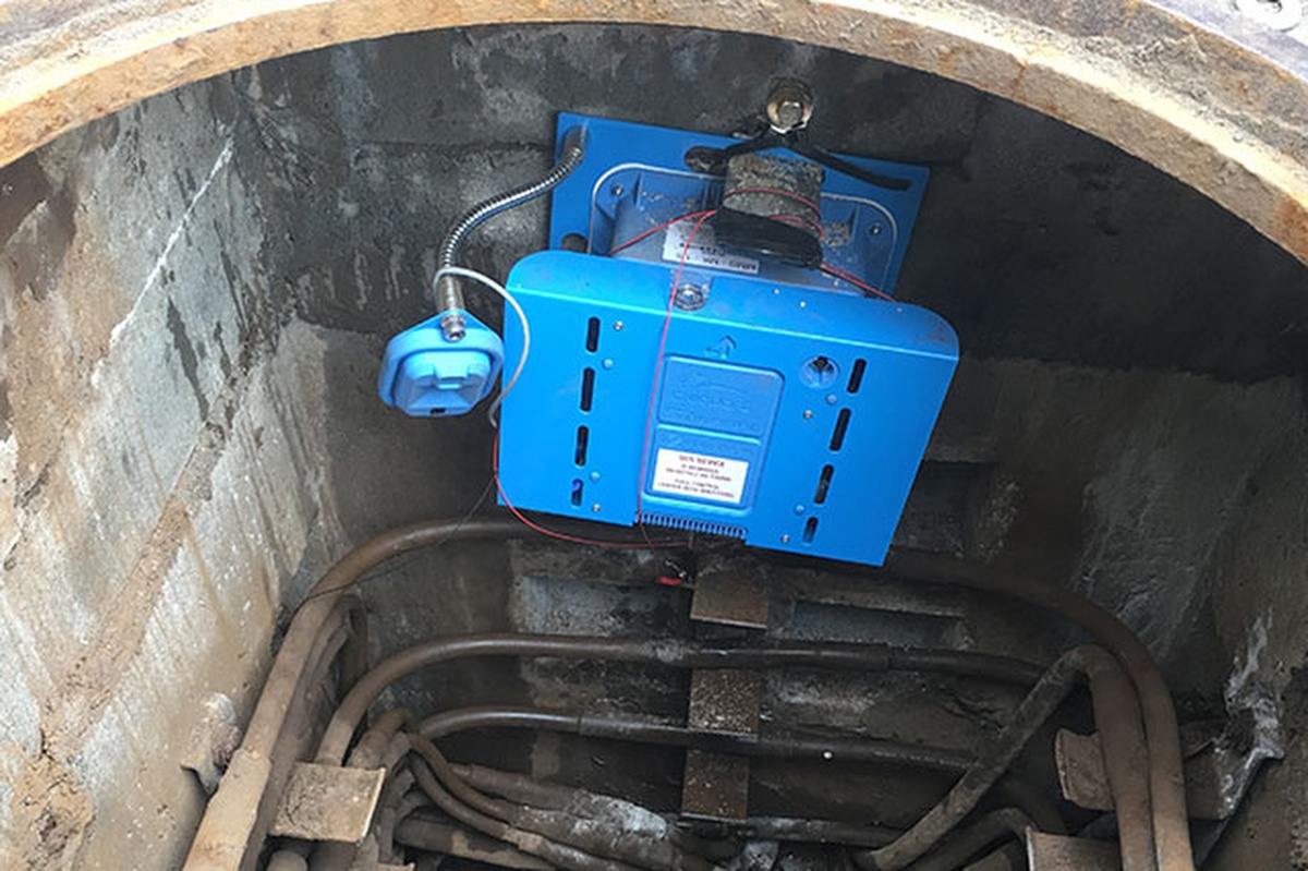 IoT-based system aims to prevent manhole explosions - Smart Cities World