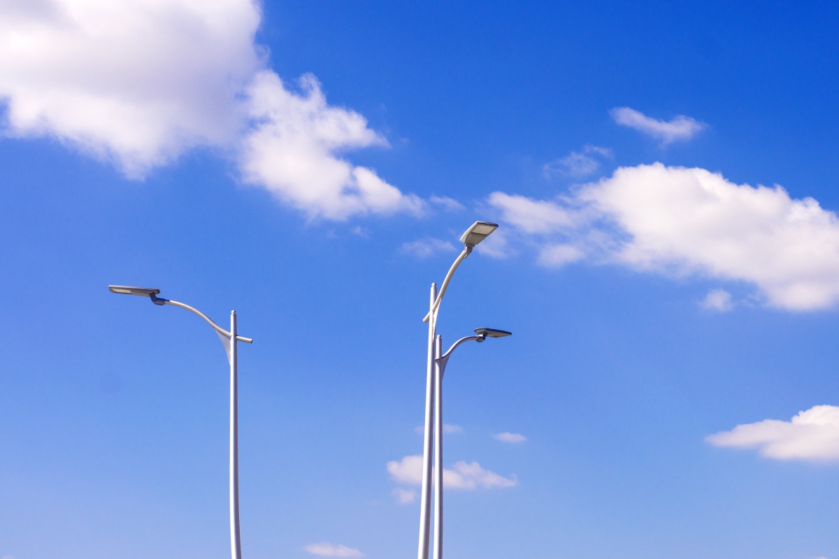 A smart lighting infrstrastruure can be used to enable other smart city applications 