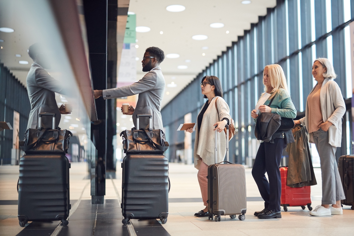 long airport queue