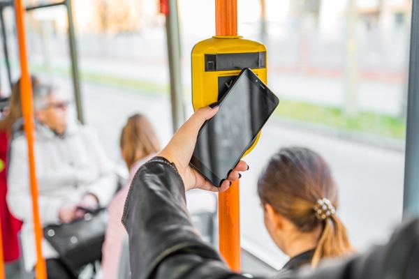 Transit agencies turn to fare payment technologies