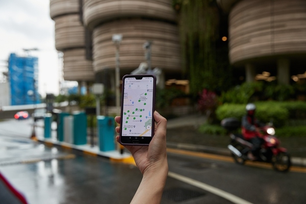 The smart car park system in action. Image: Nanyang Technological University