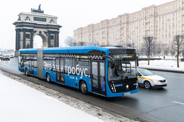 Like other e-buses in Moscow, the articulated bus has a climate control system