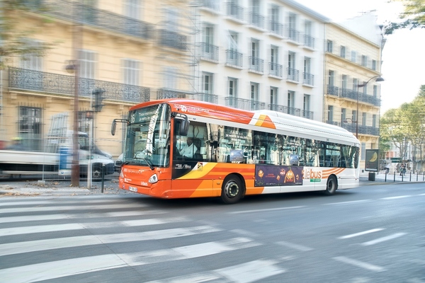 Companies pool knowledge to optimise electric bus batteries