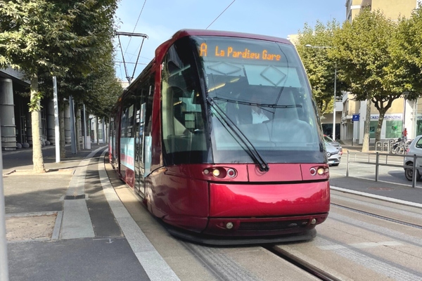 Contactless payments boosts ridership in French city