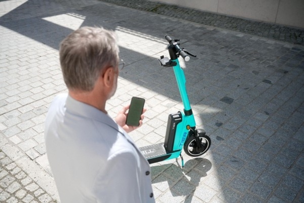 The Tier Mobility parking validation solution for e-scooters makes use of Google’s Visual Positioning System
