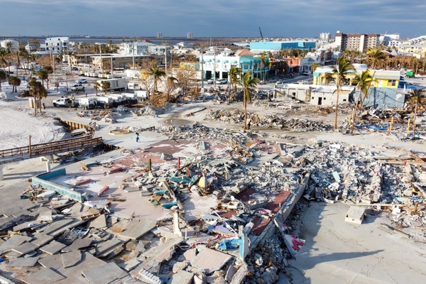 Hurricane Ian_Fort Myers beach_smart cities_Adobe.jpg