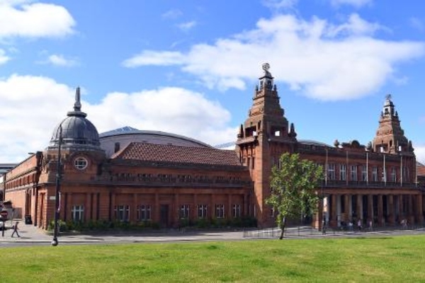 Glasgow earmarks landmark buildings for solar arrays