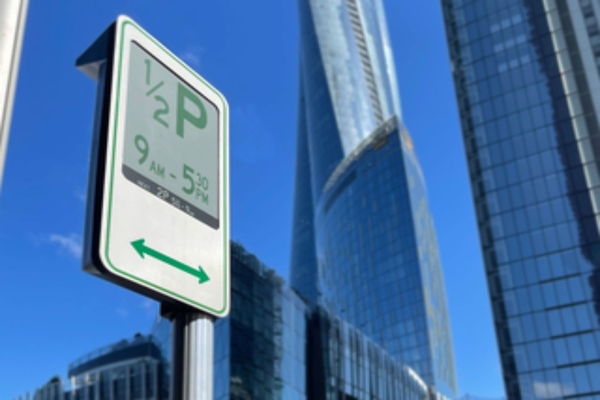 Sydney installs smart, e-paper signage to manage the kerb