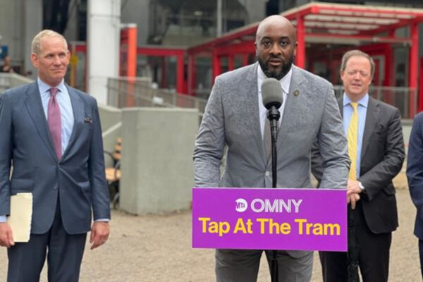 MTA tap and go payment system OMNY launched at Roosevelt Island tramway