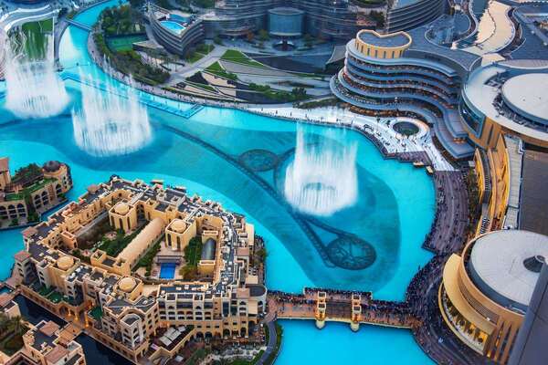 Dubai Mall_Editorial Only_smart cities_Adobe.jpg