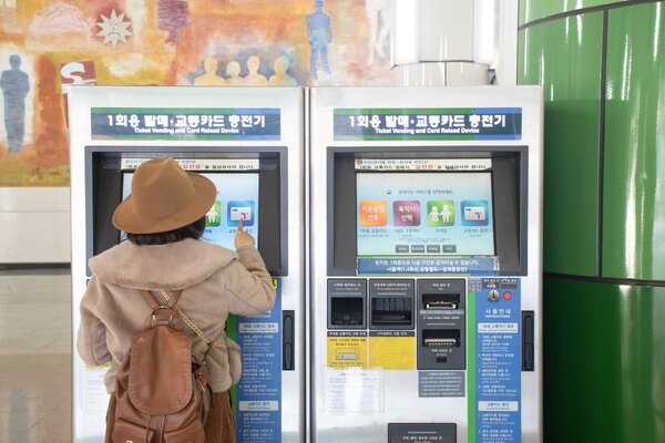 Seoul issues eco-friendly travel tourist Climate Card