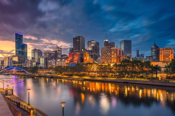 Melbourne_sunset7_smart_cities_Adobe_(1).jpg