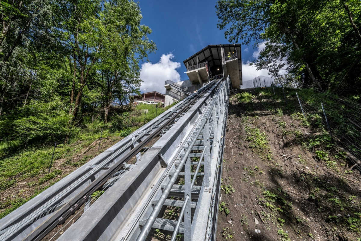 Ascenseur des Thermes inclined elevator in Saint-Gervais, France