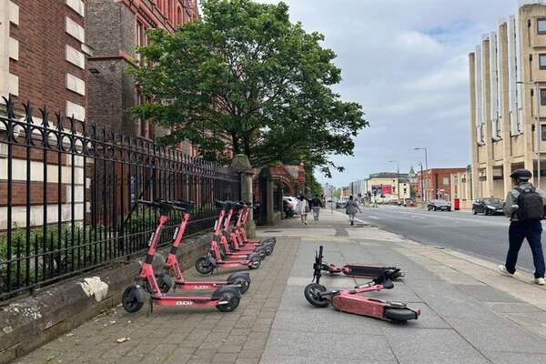 Voi_e-scooters_on_pavement_before_smart_cities_PR.jpg