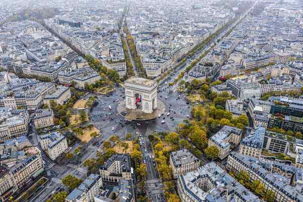 aerial_Arc_de_Triomphe_smart_cities_Adobe.jpg