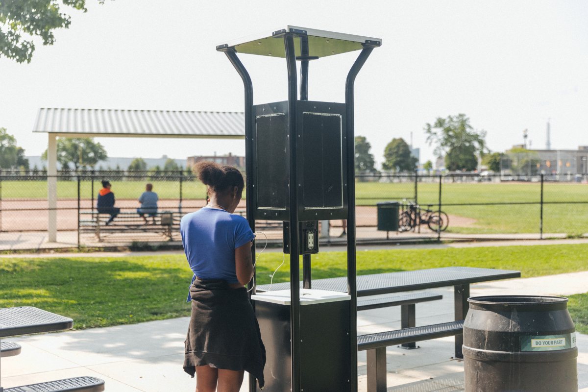 Detroit deploys wifi in city parks to close digital divide