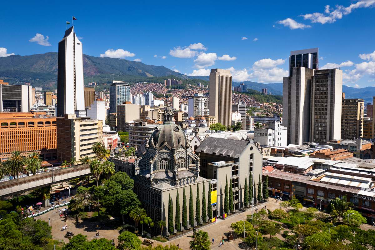 WEF to set up AI innovation centre in Medellín