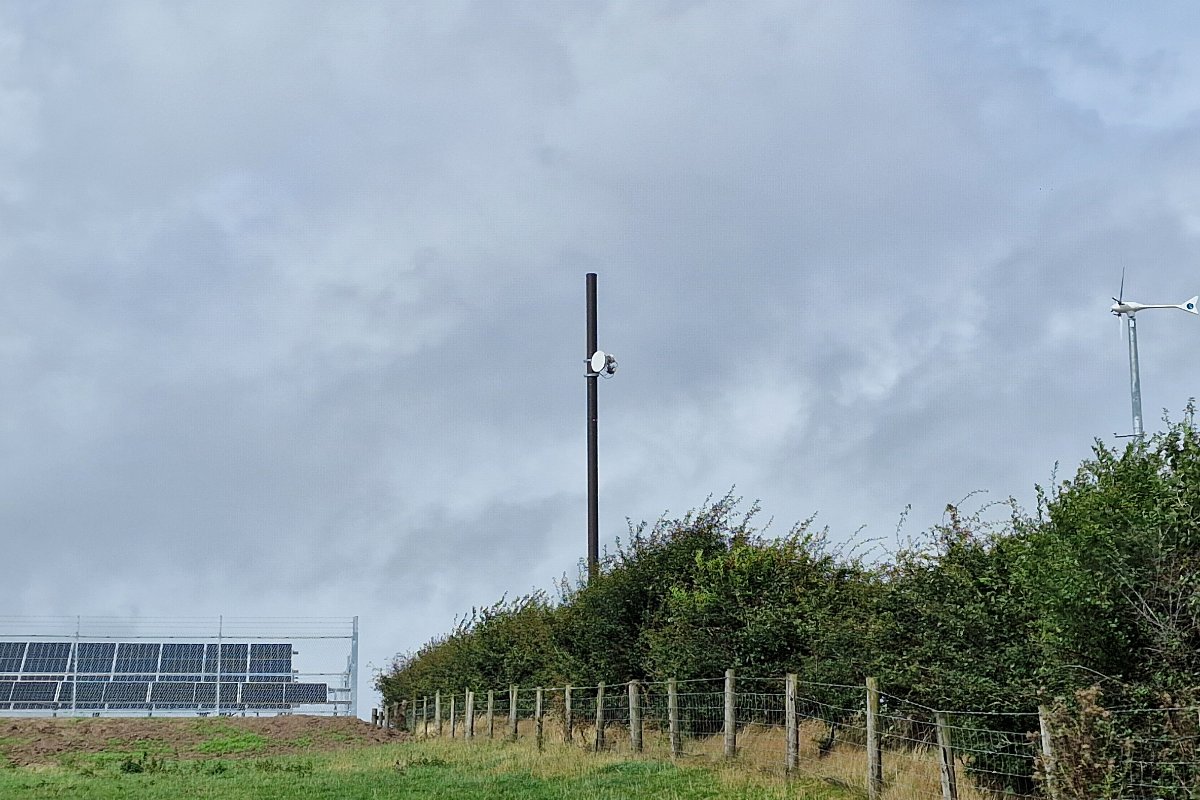 UK’s BT Group powers mobile phone mast with renewables