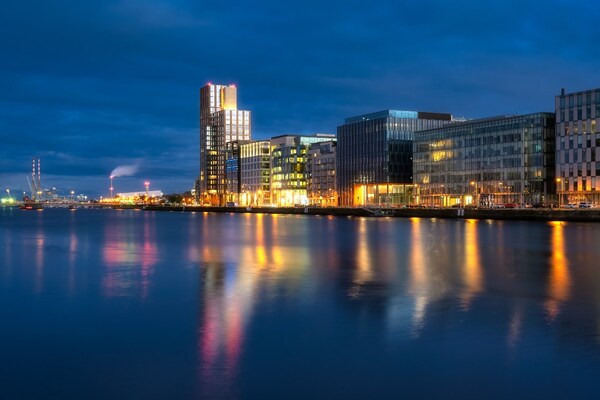 Sir_John_Rogerson_Quay_Dublin_smart_cities_Adobe_(1).jpg