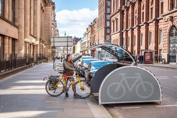 Cyclehoop_storage_in_Glasgow_smart_cities_PR.jpg