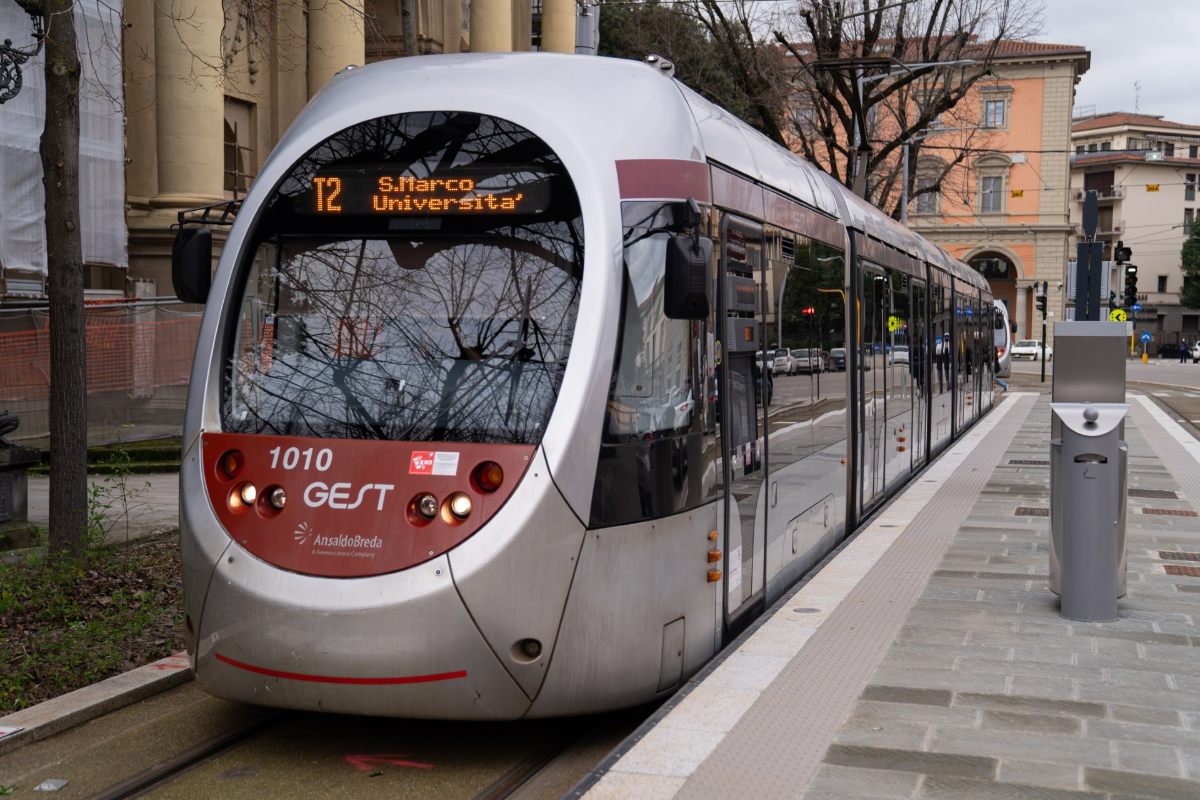 Eco-friendly tram extension begins operations in Florence