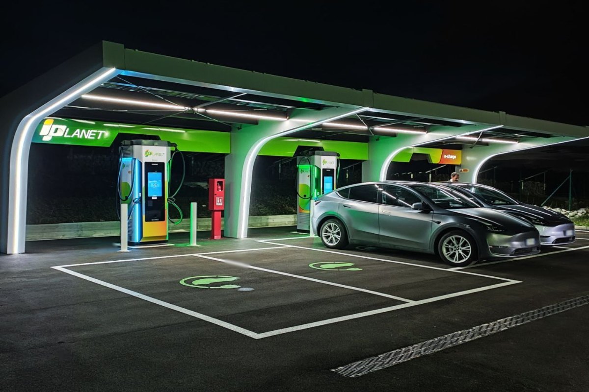 Siemens eMobility chosen for key EV charging sites in Italy