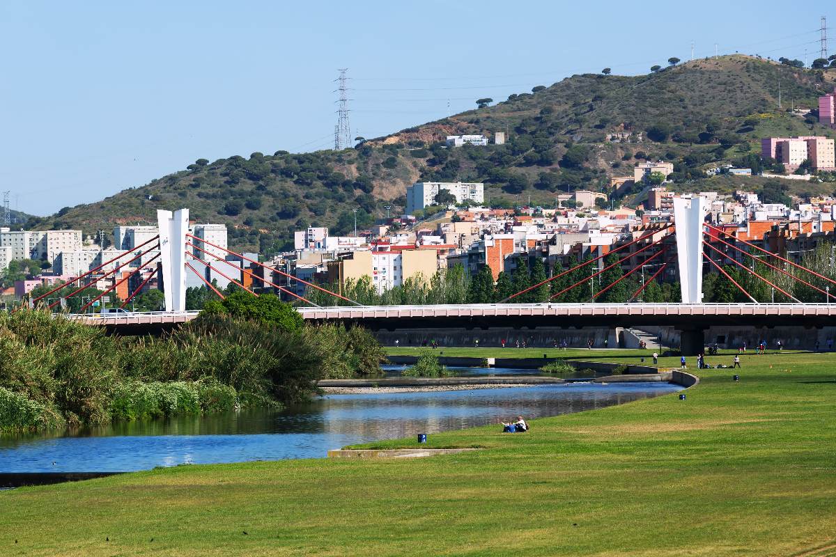 Barcelona to create urban laboratory of nature and tech on Bes&ograve;s river