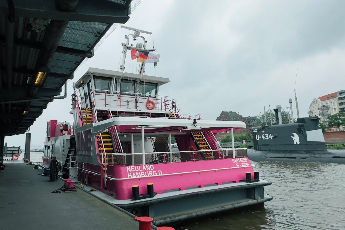 AI public transport platform to support electric ferries in Hamburg