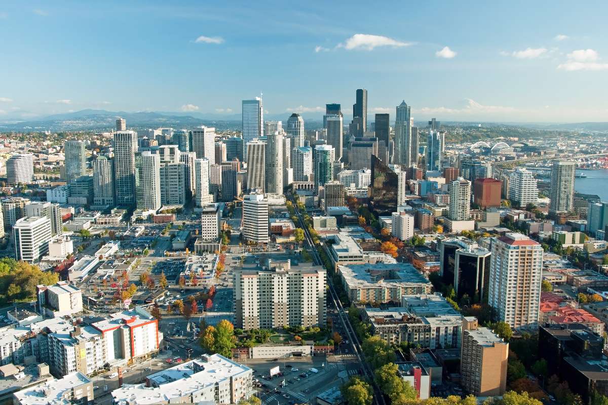 Seattle takes first step to siting interactive digital kiosks