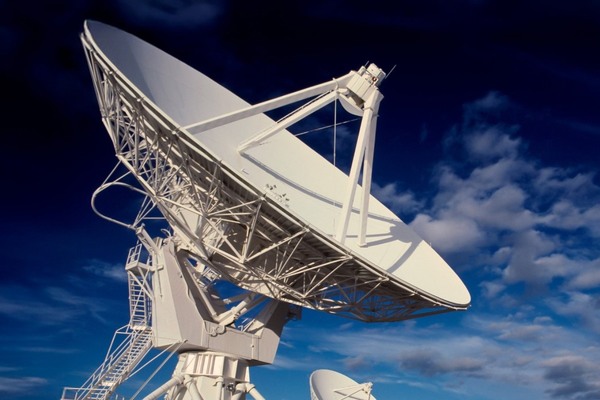 Satellite service aims to keep airports online during outages