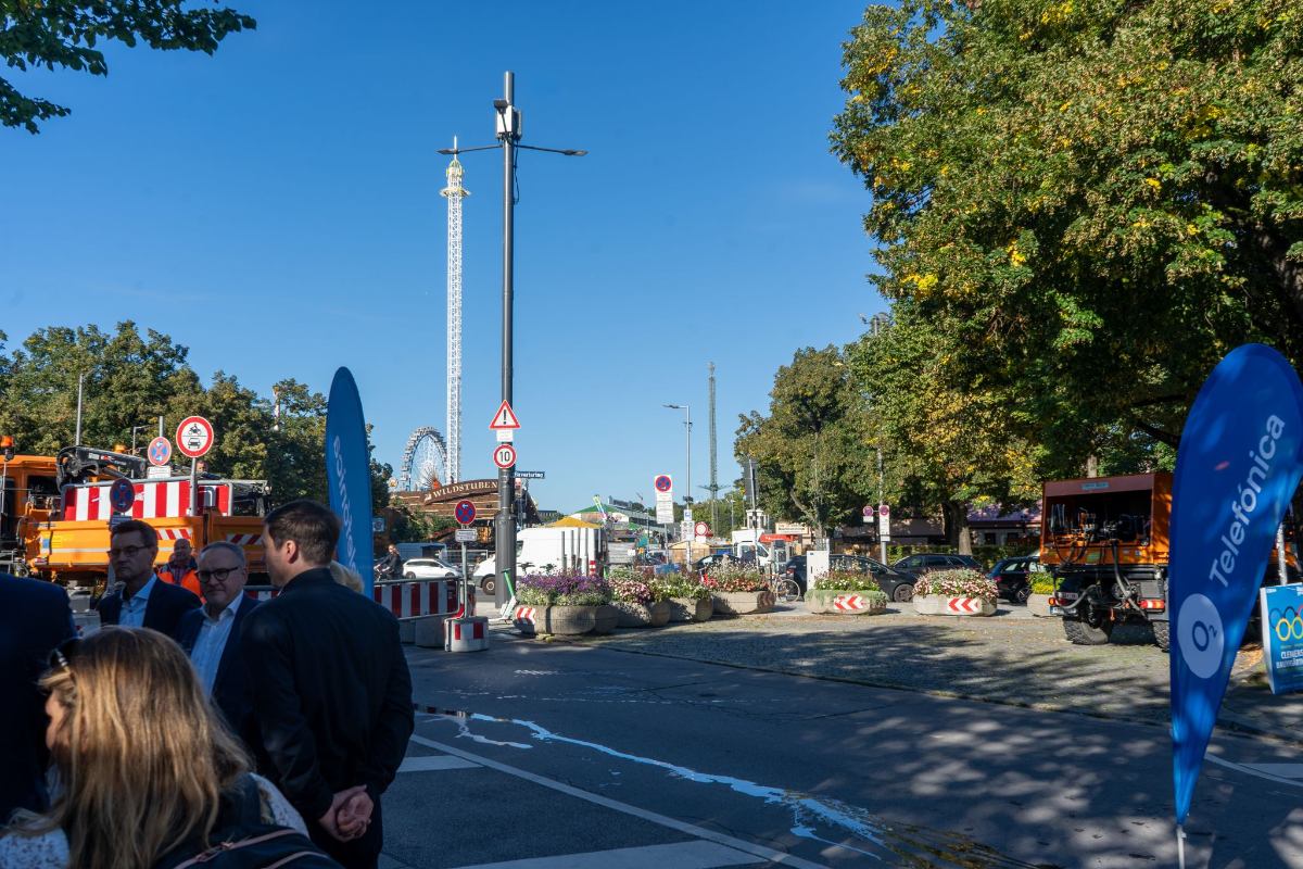 Smart poles deployed ahead of Munich Oktoberfest 2025