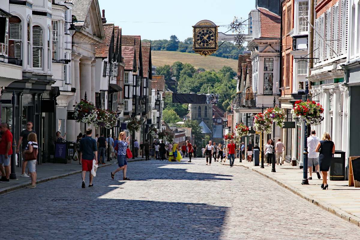 Guildford boosts connectivity with outdoor small cells